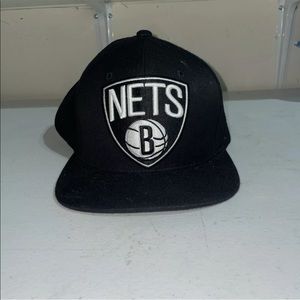 Mitchell & Ness Brooklyn Nets Snapback Hat Black/White/Grey Bottom nike dunk low